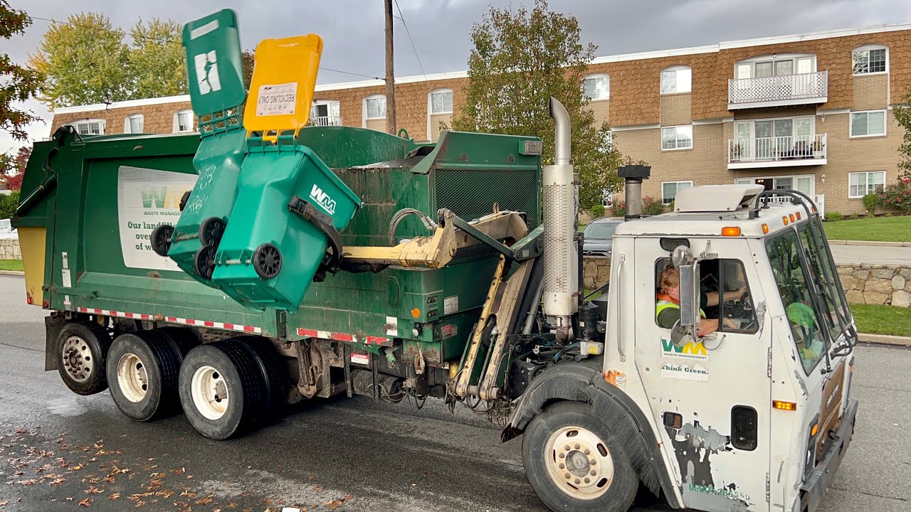 Understanding Top Commercial and Residential Junk Removal Services Through Service Comparisons
